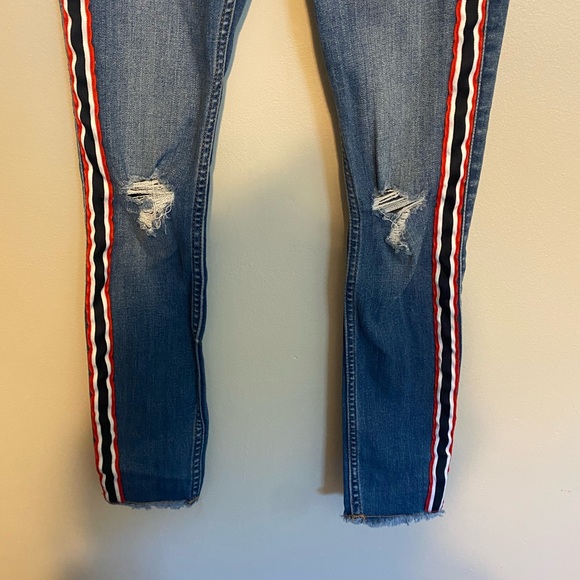 Hollister High Rise Ripped Super Skinny Jean - Picture 3 of 5